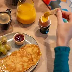Ibis Gare Montparnasse Catalogne מלון