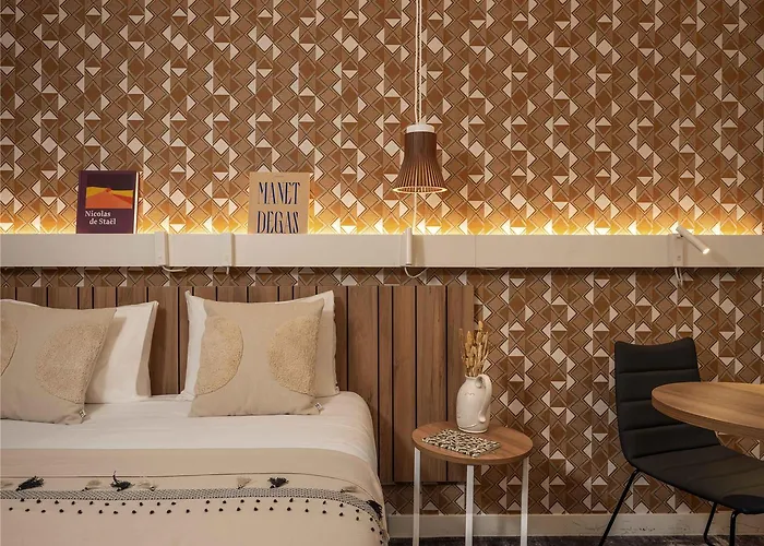 Ibis Gare Montparnasse Catalogne Hotel *